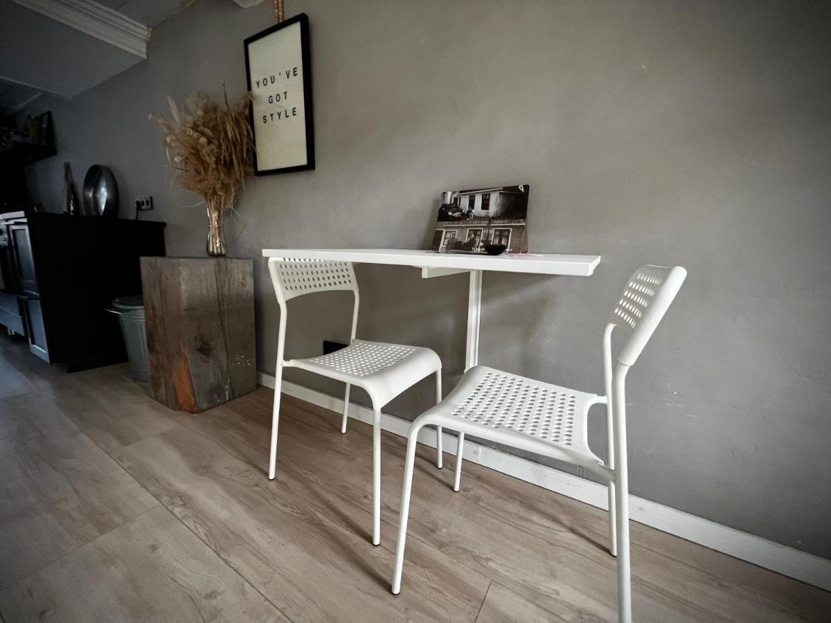 Littleneighbour Apartment Pingjum Екстериор снимка