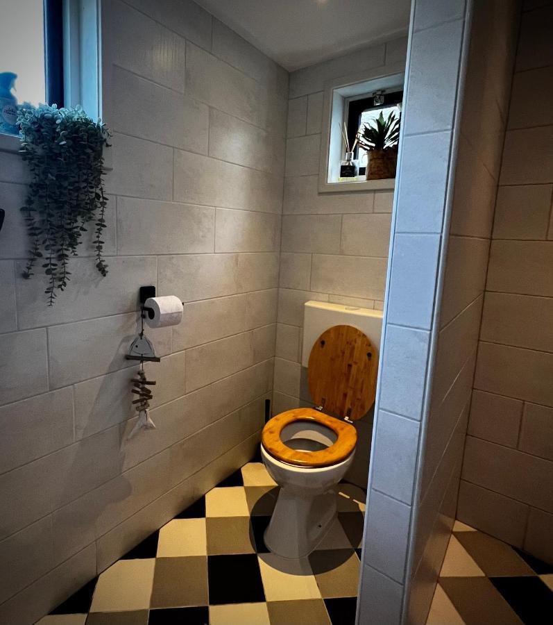 Littleneighbour Apartment Pingjum Екстериор снимка